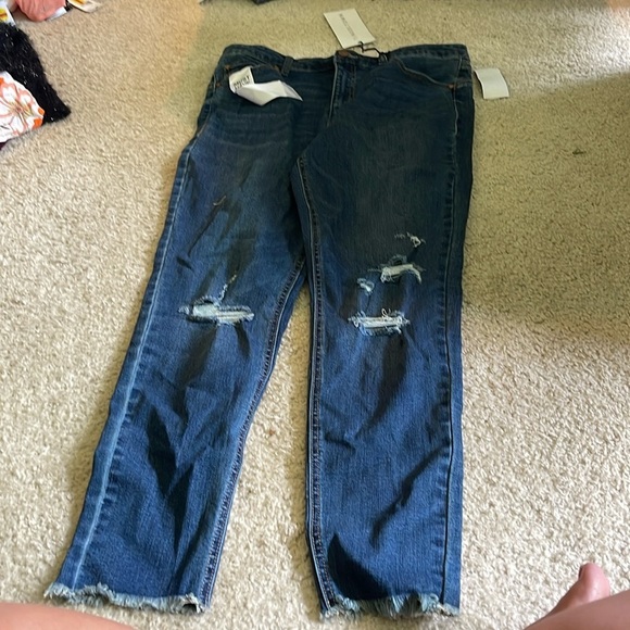 Tinseltown Jeans - Picture 2 of 8